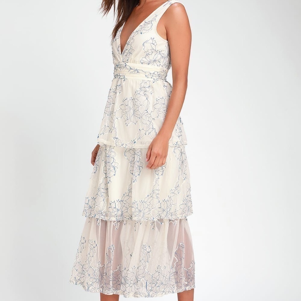 LULU’S CREAM & BLUE LAYERED V NECK SUNDRESS SMALL New